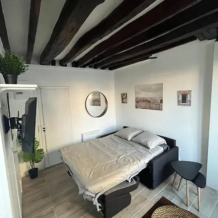 Apartment Au Coeur Du Marais Paris