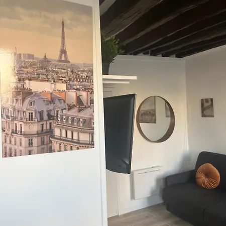 Апартаменты Au Coeur Du Marais *